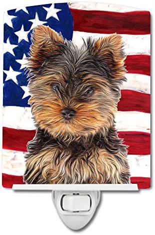 Carolin's Treasures KJ1160CNL СЪЕДИНЕНИ Американски флаг с кученце йоркширски Териери/Йоркширским терьером Керамични лека нощ, Компактен, сертифициран UL, идеални за спални, бан